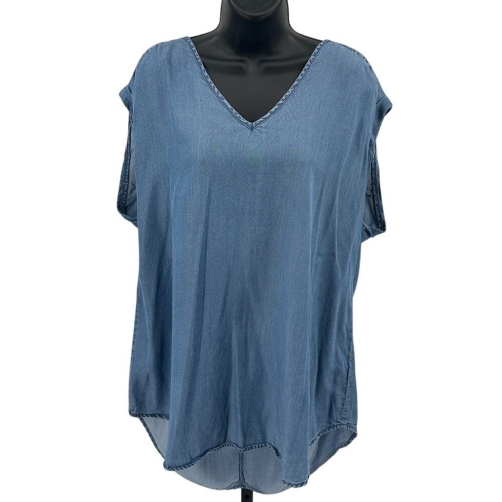 Want and Need Top WMNS 1X Blue Denim V-Neck High Low Short Sleeve Casual Keyhole